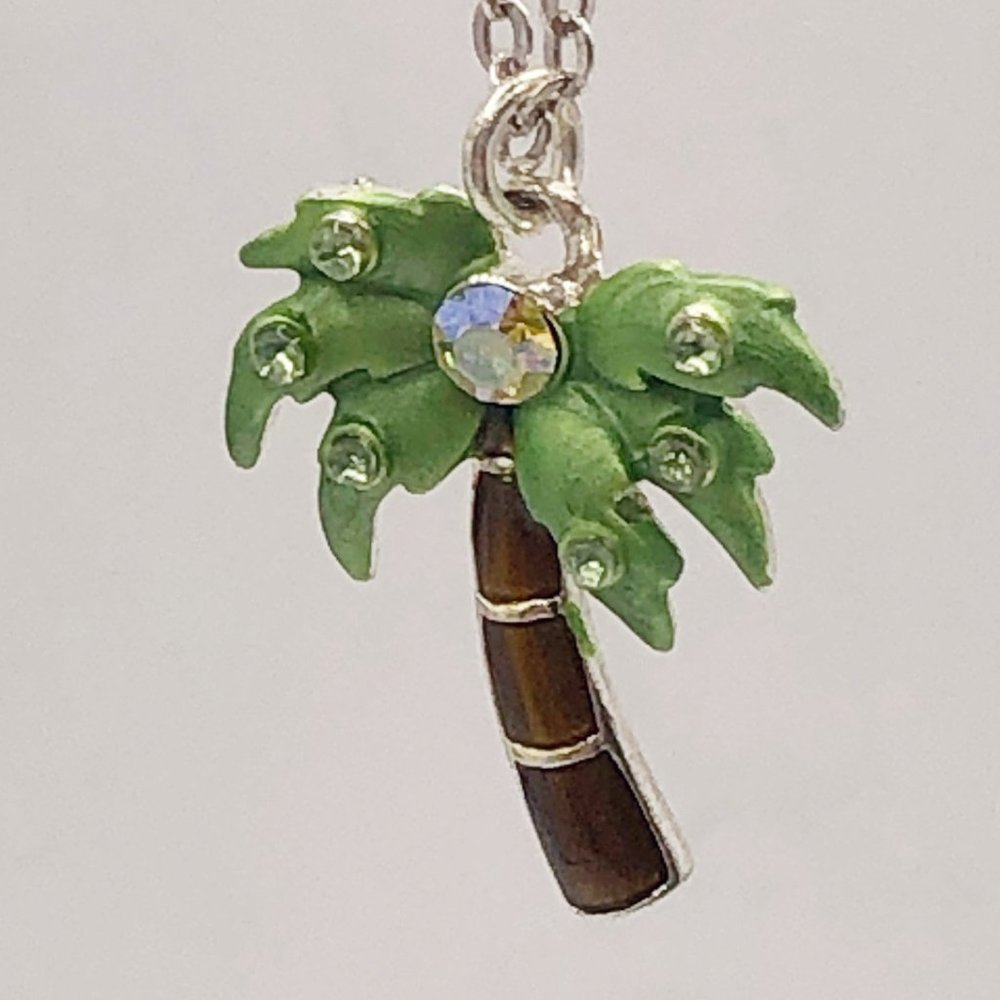 Avon Tropical Palm Tree Pendant Necklace – Silver Tone with Rhinestones